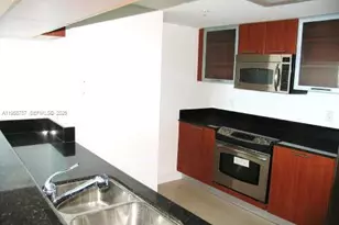 1800 N Bayshore Dr, Miami, FL 33132 - Photo 6