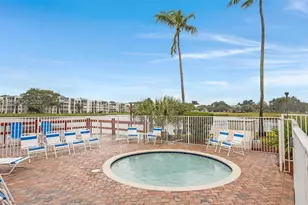 9460 Poinciana Pl, Davie, FL 33324 - Photo 34