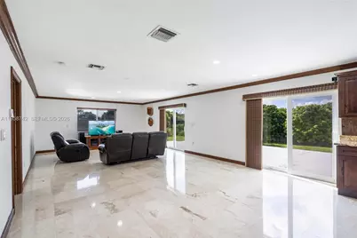 20520 SW 190th St, Miami, FL 33187 - Photo 16