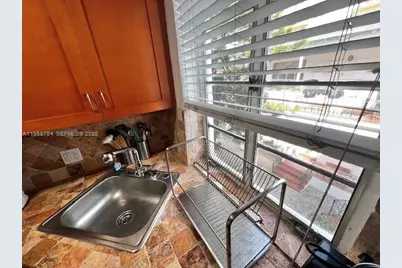 601 7th St #4, Miami Beach, FL 33139 - Photo 10