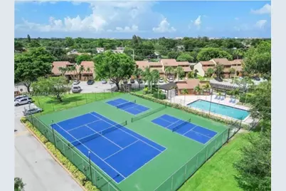 4226 SW 87th Ter, Davie, FL 33328 - Photo 16