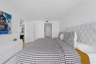 7601 E Treasure Dr, North Bay Village, FL 33141 - Photo 10