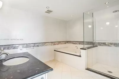 540 West Ave #1112, Miami Beach, FL 33139 - Photo 10