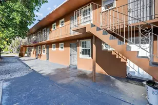 1736 NW 19th St, Miami, FL 33125 - Photo 4