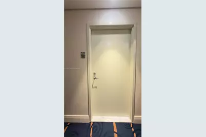 185 SW 7th St #3810, Miami, FL 33130 - Photo 2