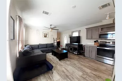 13331 SW 7th Pl, Davie, FL 33325 - Photo 4