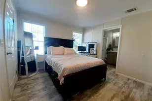 13331 SW 7th Pl, Davie, FL 33325 - Photo 10