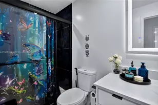 1594 W 73rd St, Hialeah, FL 33014 - Photo 18