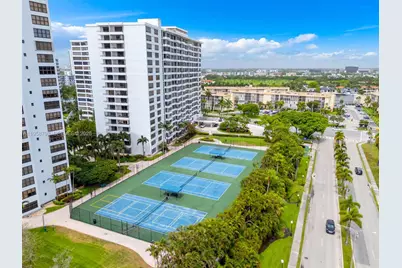 600 NE Three Islands Blvd #1021, Hallandale Beach, FL 33009 - Photo 4