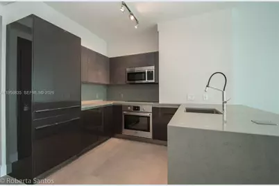 1080 Brickell Ave #3205, Miami, FL 33131 - Photo 6