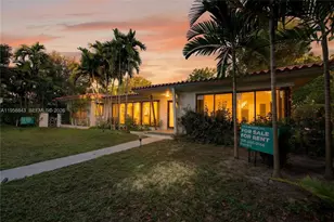 1100 N Shore Dr, Miami Beach, FL 33141 - Photo 28