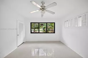 1100 N Shore Dr, Miami Beach, FL 33141 - Photo 16