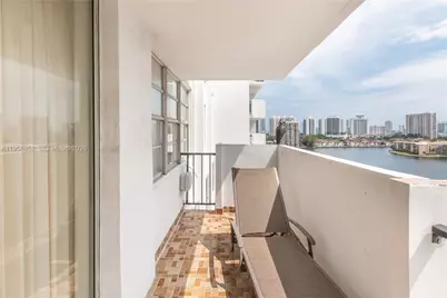 2780 NE 183rd St #1606, Aventura, FL 33160 - Photo 28