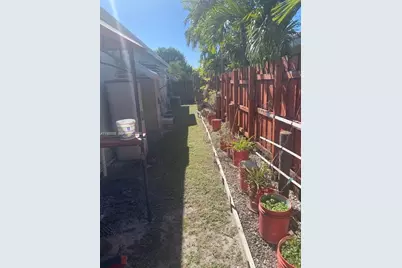 691 E 62nd St, Hialeah, FL 33013 - Photo 8