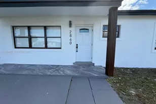 2860 NW 164th Terrace, Miami Gardens, FL 33054 - Photo 2