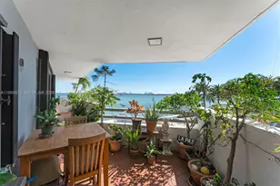 555 NE 30th St, Miami, FL 33137 - Photo 14