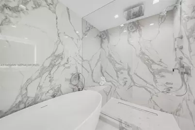 100 S Pointe Dr #TH-13, Miami Beach, FL 33139 - Photo 32