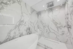 100 S Pointe Dr, Miami Beach, FL 33139 - Photo 32