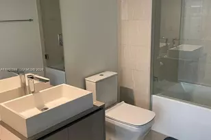 1000 Brickell Plaza, Miami, FL 33131 - Photo 8
