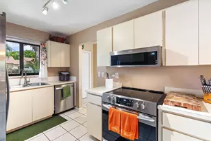 6710 S Parkway Dr, Margate, FL 33068 - Photo 6