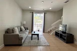 430 SW 147th Ave, Pembroke Pines, FL 33027 - Photo 2