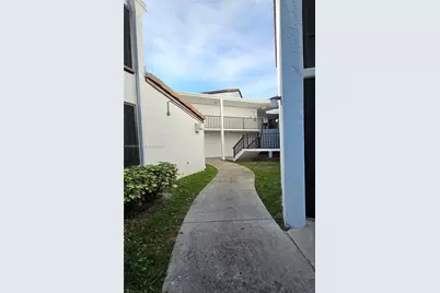 211 Lake Pointe Dr #102, Oakland Park, FL 33309 - Photo 40