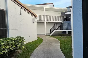 211 Lake Pointe Dr, Oakland Park, FL 33309 - Photo 40