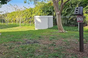 211 Lake Pointe Dr, Oakland Park, FL 33309 - Photo 38