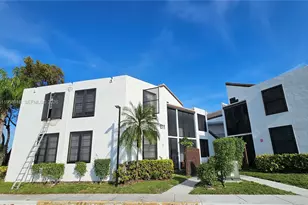 211 Lake Pointe Dr, Oakland Park, FL 33309 - Photo 42