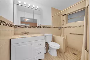 1025 SW 11th St, Miami, FL 33129 - Photo 16