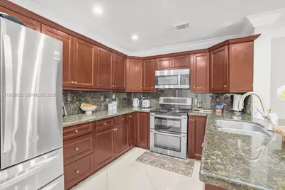 1820 Vista Way #1820, Margate, FL 33063 - Photo 16