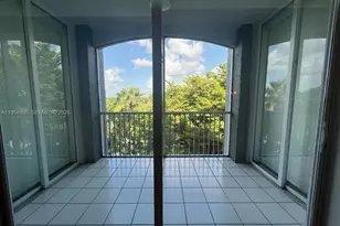 9725 NW 52nd St, Doral, FL 33178 - Photo 6