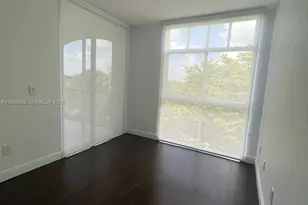 9725 NW 52nd St, Doral, FL 33178 - Photo 14