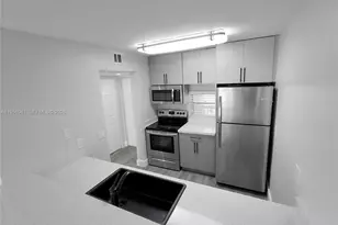 8720 N Sherman Cir, Miramar, FL 33025 - Photo 6