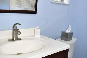 9801 Sunrise Lakes Blvd, Sunrise, FL 33322 - Photo 20