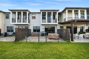 6005 NW 104th Path, Doral, FL 33178 - Photo 2