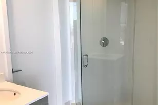 121 NE 34th St, Miami, FL 33137 - Photo 24