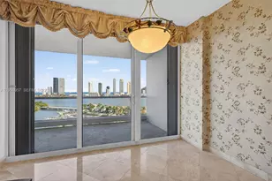 7000 Island Blvd, Aventura, FL 33160 - Photo 16