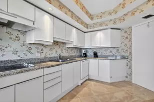 7000 Island Blvd, Aventura, FL 33160 - Photo 18