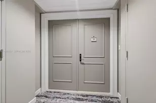 7000 Island Blvd, Aventura, FL 33160 - Photo 6