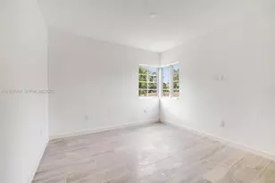 572 NE 67th St, Miami, FL 33138 - Photo 6