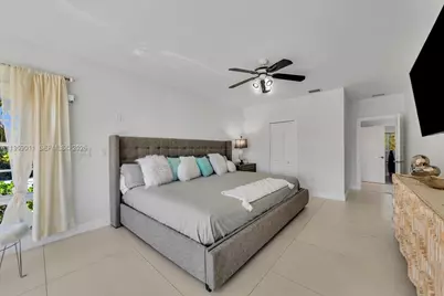 1700 Cleveland Rd, Miami Beach, FL 33141 - Photo 40