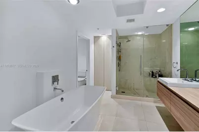 17111 Biscayne Blvd #706, North Miami Beach, FL 33160 - Photo 22