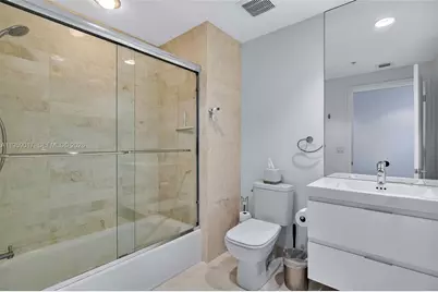 17111 Biscayne Blvd #706, North Miami Beach, FL 33160 - Photo 20