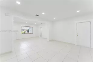 1020 SW 74th Ave, Miami, FL 33144 - Photo 18