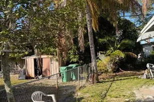 1913 SW Gardenia Rd, Fort Lauderdale, FL 33317 - Photo 6