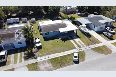1560 NE 11th St, Homestead, FL 33033 - Photo 30