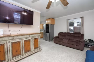 1560 NE 11th St, Homestead, FL 33033 - Photo 6