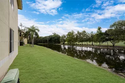 437 Vista Isles Dr #2217, Sunrise, FL 33325 - Photo 26