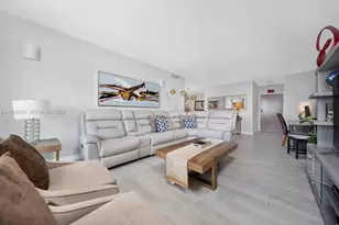 3801 S Ocean Dr, Hollywood, FL 33019 - Photo 10